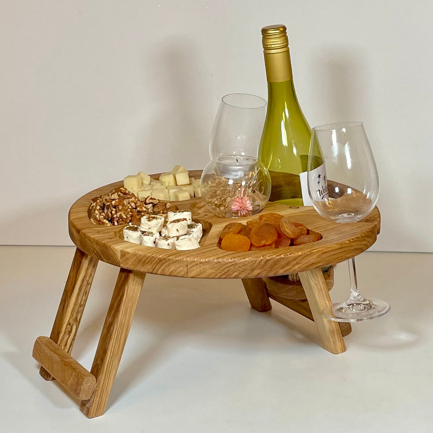 Personalisierter Klappbarer Weintisch aus Eichenholz – Perfekt für Picknick, Garten & Couch