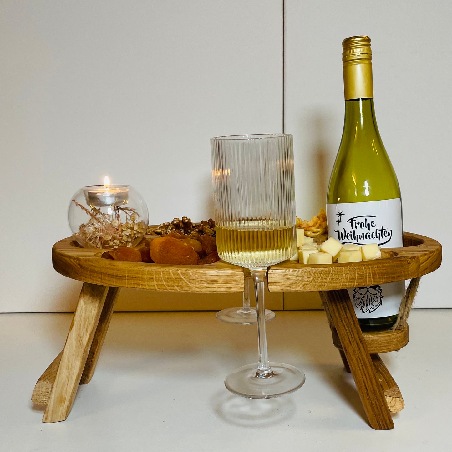 Ovaler Klappbarer Weintisch aus Eichenholz – Für Picknick, Couch & Weinliebhaber