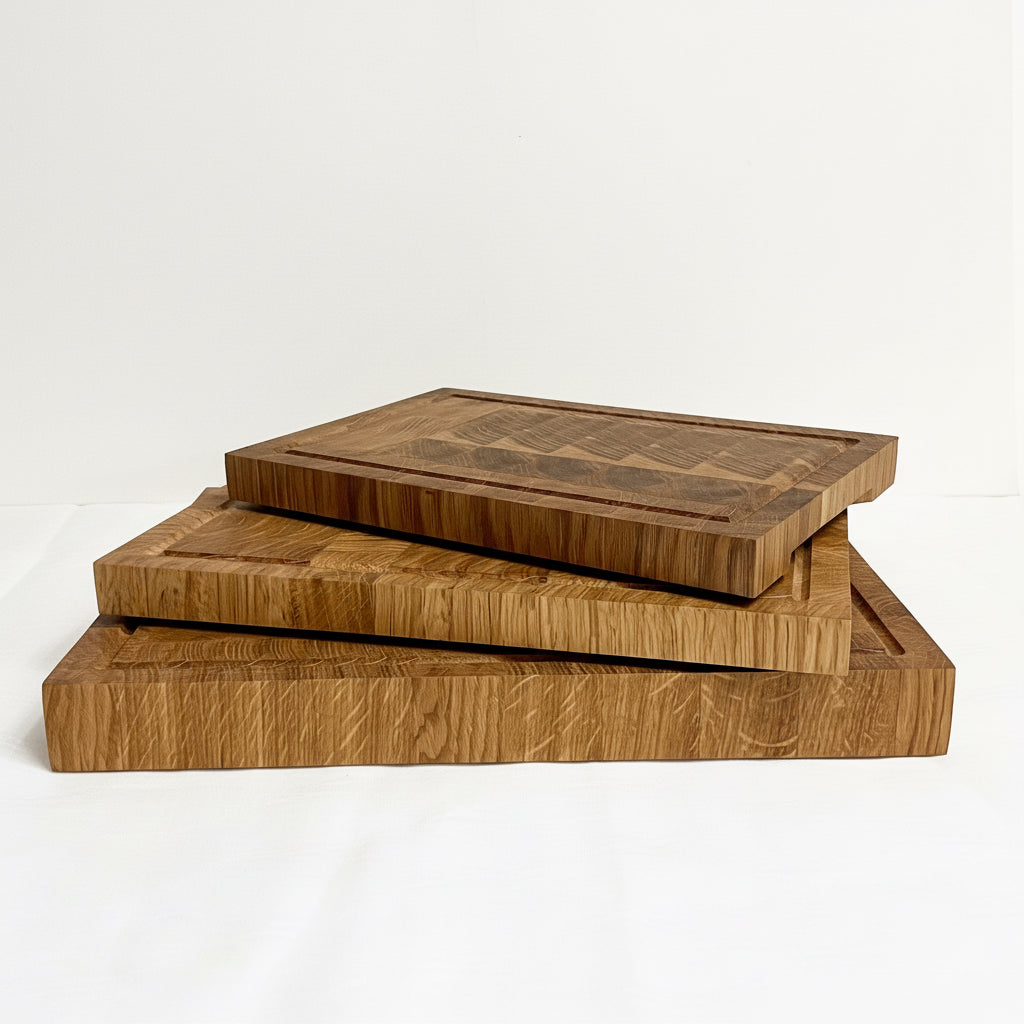 Stirnholz-Schneidebrett aus Eichenholz mit Saftrille – Robust, rutschfest & handgefertigt