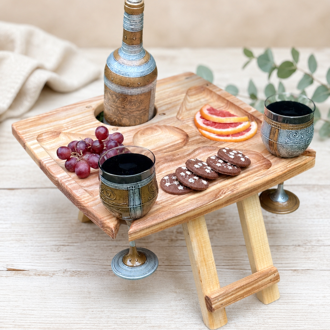 Klappbarer Weintisch für 2 Gläser & Flasche – Picknicktisch aus Edelholz mit Snackfächern