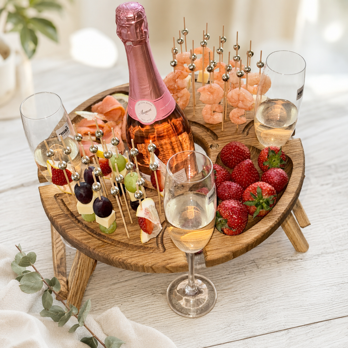 Klappbares Serviertablett mit Cocktailspießen,Tragbare VIP-Lounge für Wein & Snacks