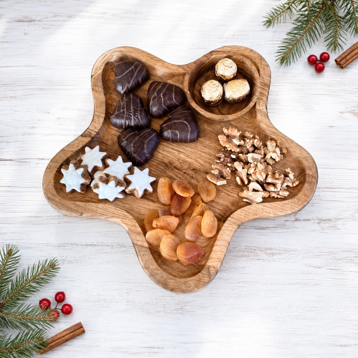 Holzteller Stern – Servierbrett aus Eiche 30 cm – Weihnachtliche Snackplatte für Plätzchen, Nüsse, Pralinen, Käse.