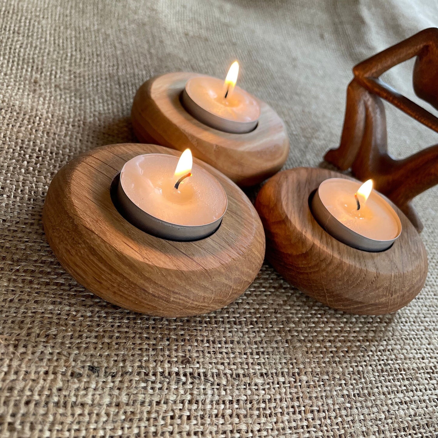 Teelichthalter, Kerzenhalter rund 8 cm., Kerzenständer, Teelichter, Holzdeko aus Eichenholz, Geschenkidee, Nachhaltiges Wohndekor.