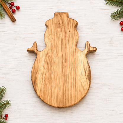 Holzteller Schneemann-Servierbrett aus Eichenholz mit praktischen Fächern. Ideal für Plätzchen, Nüsse, Pralinen, Käse und Weihnachtssnacks.