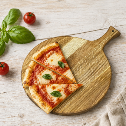Rundes Pizzabrett aus Massivholz mit Griff – Schneidebrett & Servierbrett, optional mit Gravur