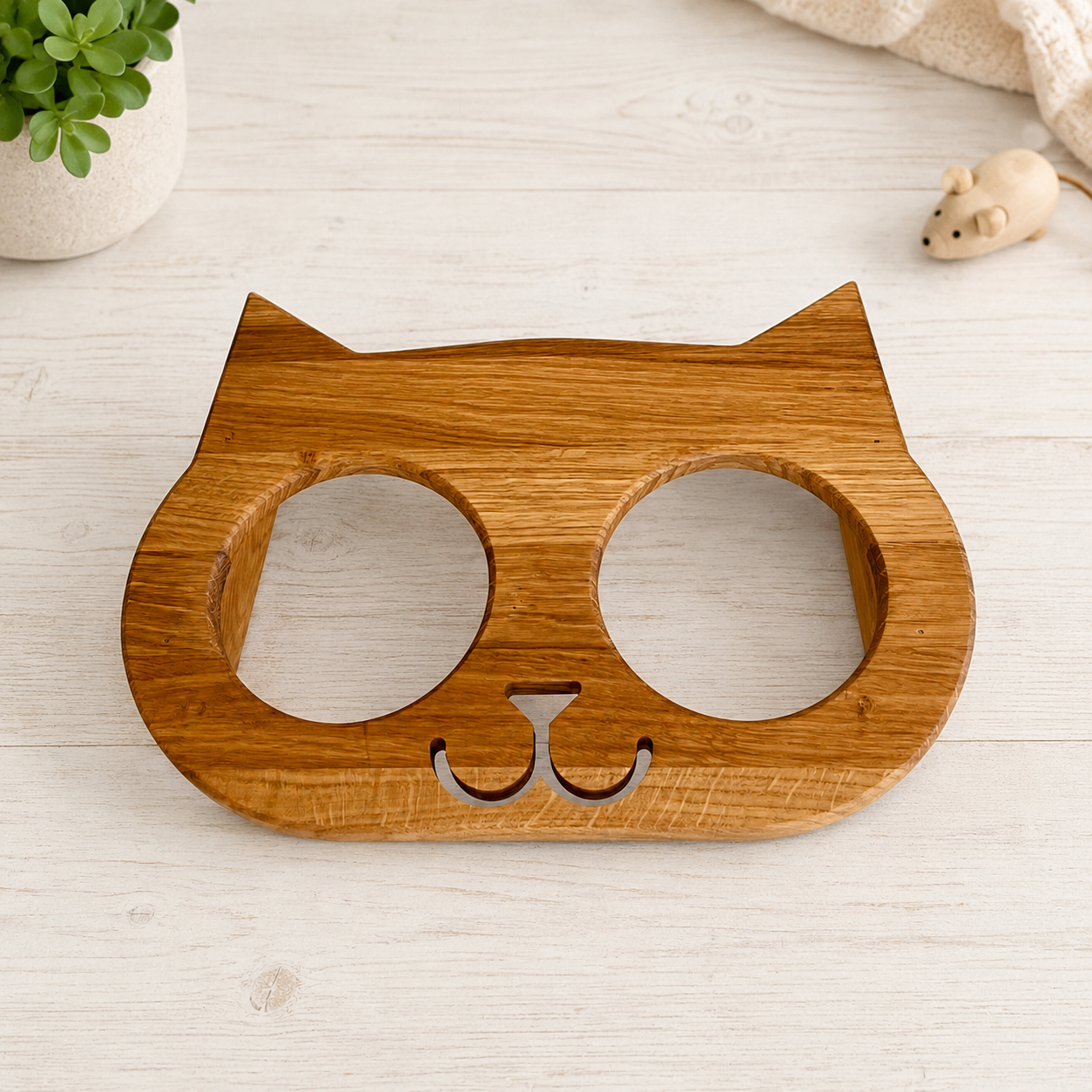 Erhöhte Futterstation für Katzen aus Eiche mit zwei Edelstahlnäpfe, personalisierbar