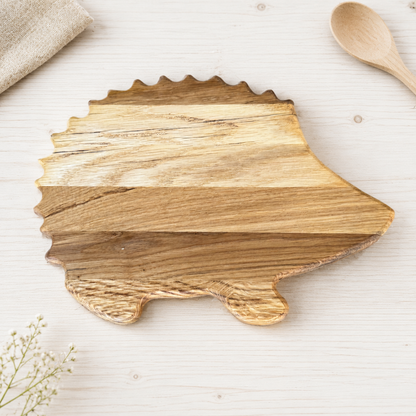 Holz-Kinderteller Igel mit Unterteilung – Snack-Tablett aus Eichenholz