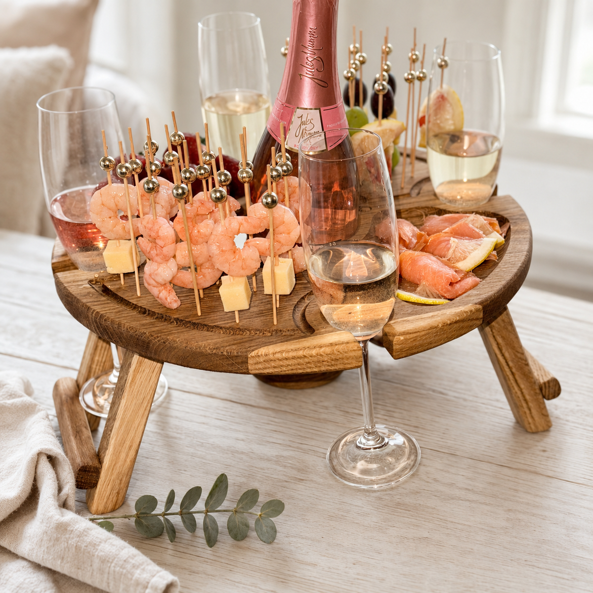 Klappbares Serviertablett mit Cocktailspießen,Tragbare VIP-Lounge für Wein & Snacks