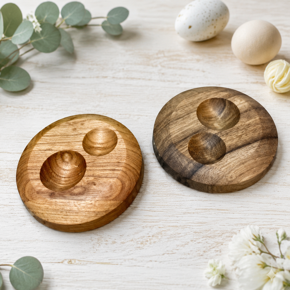 Eierteller aus Holz im 2er- oder 4er-Set – Eierbecher mit Salzmulde | Kirsche oder Walnuss