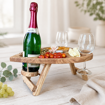 Herz-Weintisch für 2 – klappbarer Picknicktisch aus Eiche oder Kirschbaum mit Glashaltern und Wunschgravur