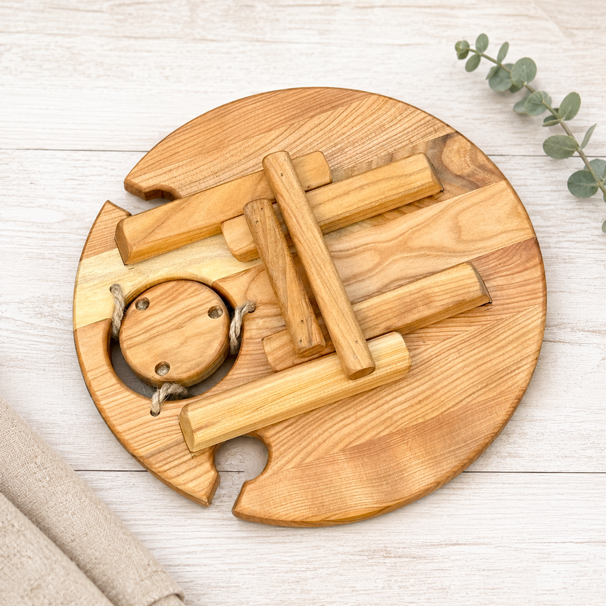 Klappbarer Weintisch aus Holz für 2 Gläser | Picknicktisch mit hängendem Flaschenhalter | Eiche oder Kirsche Ø 35 cm