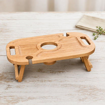 Klappbarer Weintisch aus Eiche für 2 Gläser – personalisiert – Picknicktisch mit Flaschenhalter, Geschenk für Paare