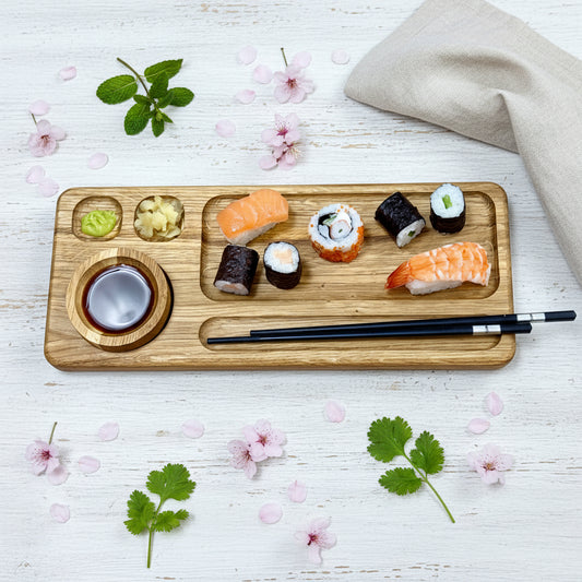 Sushi-Brett-Set aus Eichenholz – Servierbrett mit Sojaschale und Essstäbchen, 35 cm