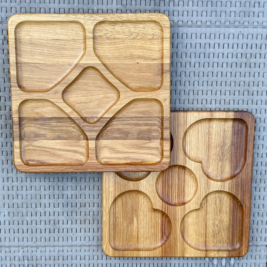 Vesperplatte aus Eiche mit 5 Fächern – 30x30 cm Servierbrett, Frühstücksteller, Antipasti-Teller, Brotzeitbrett, Schneidebrett, Geschenkidee.