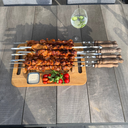 Schaschlikbrett aus Eichenholz – Mit Soßenschale & Zwiebelbrett, perfektes Grill-Geschenk
