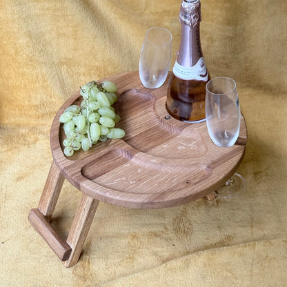 Personalisierter Klappbarer Weintisch aus Eichenholz – Perfekt für Picknick, Camping & besondere Anlässe