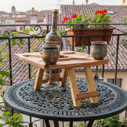 Personalisierter Weintisch aus Eichenholz – Klappbarer Picknicktisch & Couchbar mit Flaschenhalter