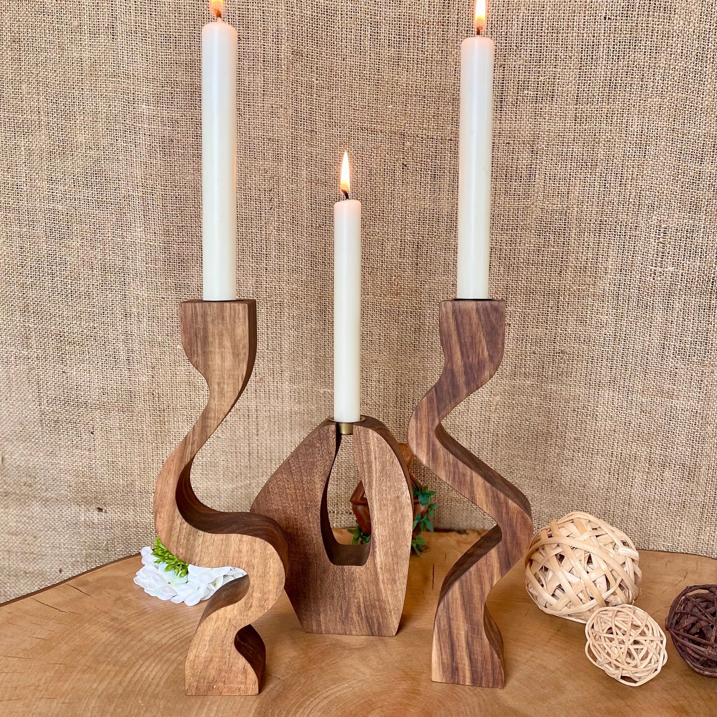 Kerzenhalter 3er-Set aus Nussbaumholz – Handgefertigte Holzkerzenständer im Vintage-Stil