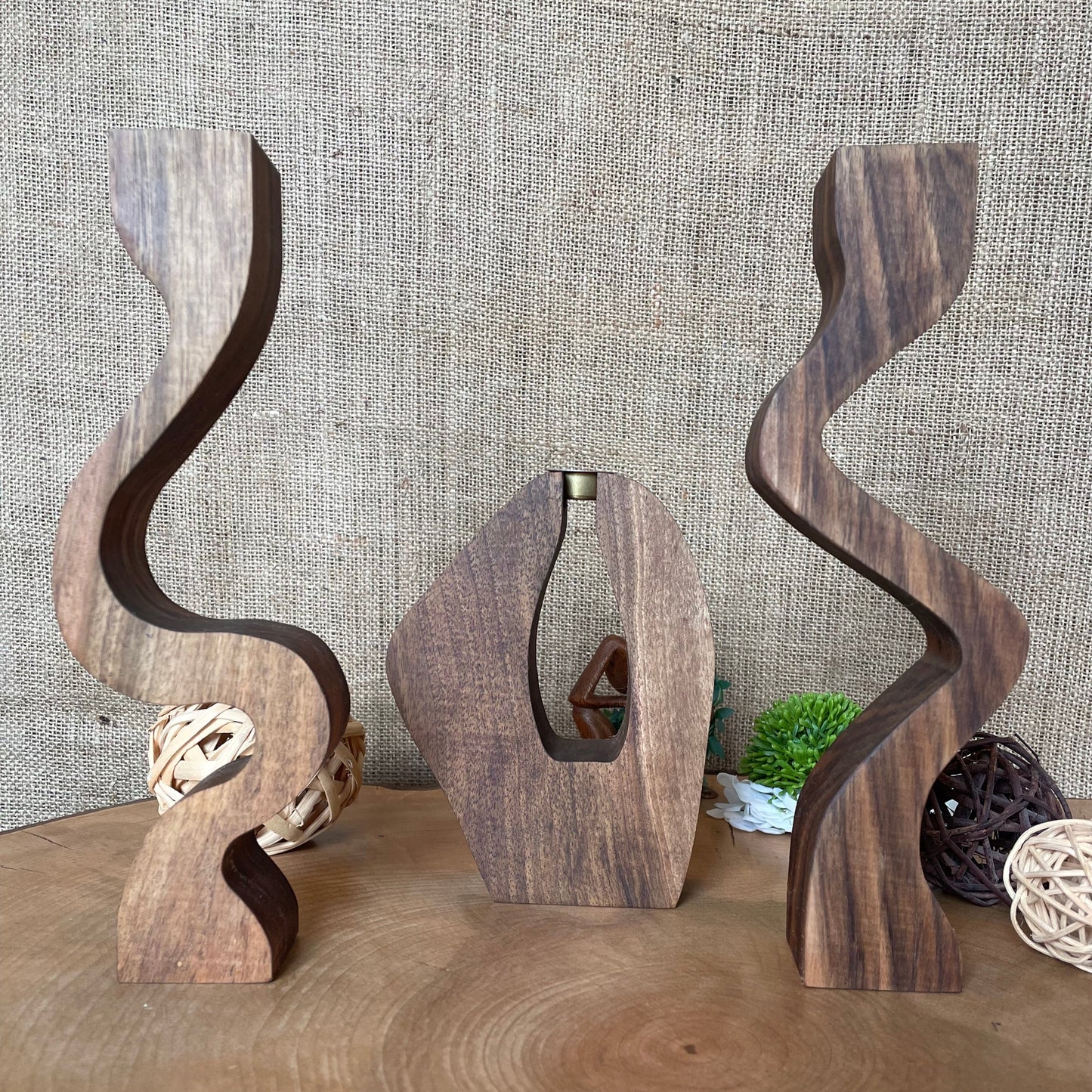 Kerzenhalter 3er-Set aus Nussbaumholz – Handgefertigte Holzkerzenständer im Vintage-Stil