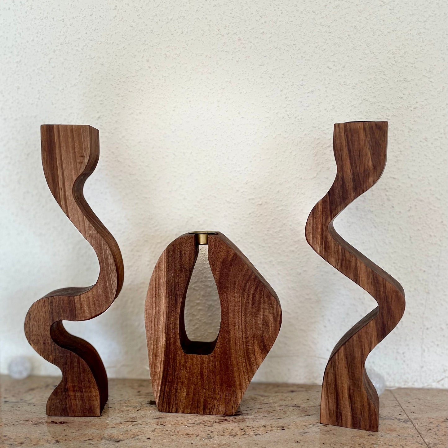 Kerzenhalter 3er-Set aus Nussbaumholz – Handgefertigte Holzkerzenständer im Vintage-Stil