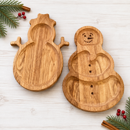 Holzteller Schneemann-Servierbrett aus Eichenholz mit praktischen Fächern. Ideal für Plätzchen, Nüsse, Pralinen, Käse und Weihnachtssnacks.