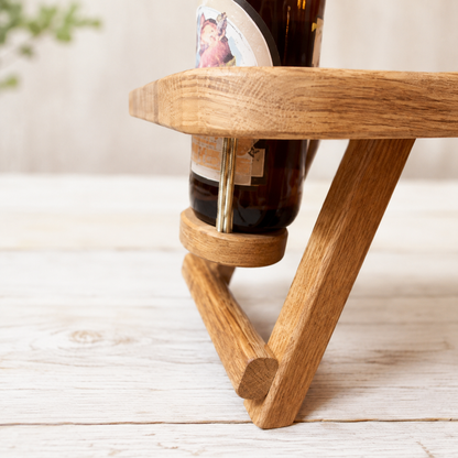 Biertisch, Campingtisch aus Eichenholz klappbar – mit 2 Flaschenhaltern und Snackfächern