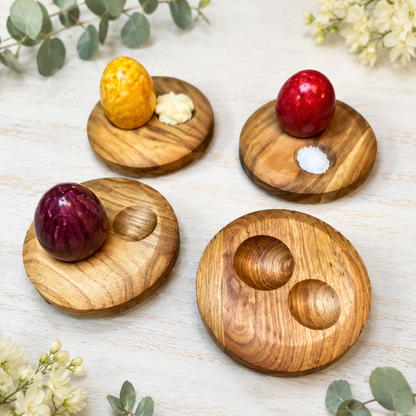 Eierteller aus Holz im 2er- oder 4er-Set – Eierbecher mit Salzmulde | Kirsche oder Walnuss