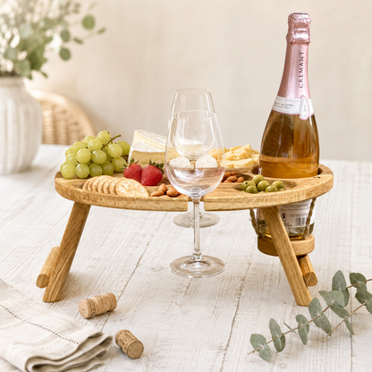 Klappbarer Weintisch aus Eichenholz für 2 Gläser – Picknicktisch mit hängendem Flaschenhalter, Geschenk für Weinliebhaber