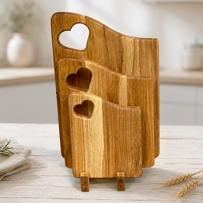 Schneidebrett-Set aus Eiche mit Halter – 3 massive Holzbretter mit Herzgriff | Servier- & Frühstücksbretter