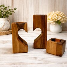 Herz-Teelichthalter aus Holz im 3er-Set – Kerzenhalter aus Walnuss oder Kirschbaum, Geschenk mit Gravur