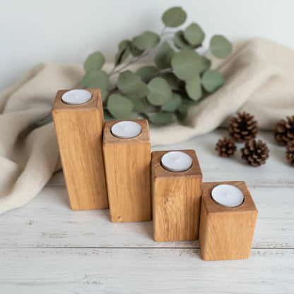 Kerzenhalter-Set aus massiver Eiche – 4 Teelichthalter mit Unterbrett | moderne Holzdeko & Adventsdeko