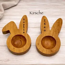 Eierbecher in Hasenform – Osterdeko aus Kirsch- oder Walnussholz – 2er-Set mit Wunschgravur